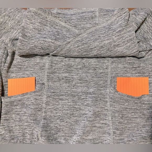 ($10) 90 Degree by Reflex Sweater, Size SM - Picture 4 of 5